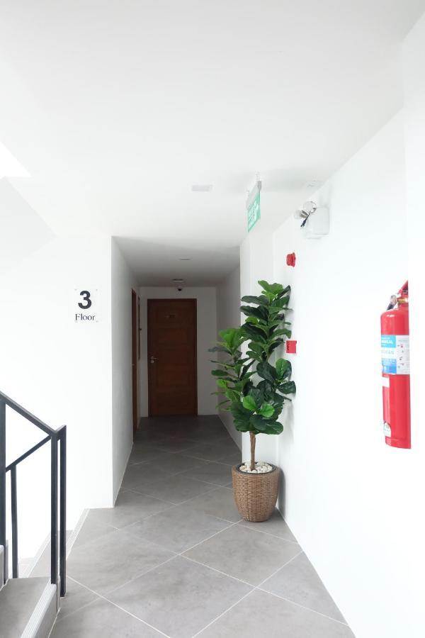 Hotel B3 House à Kamala Beach Extérieur photo