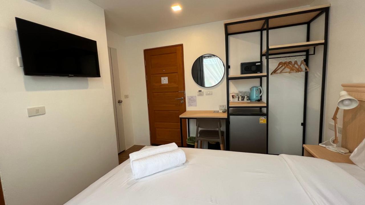 Hotel B3 House à Kamala Beach Extérieur photo